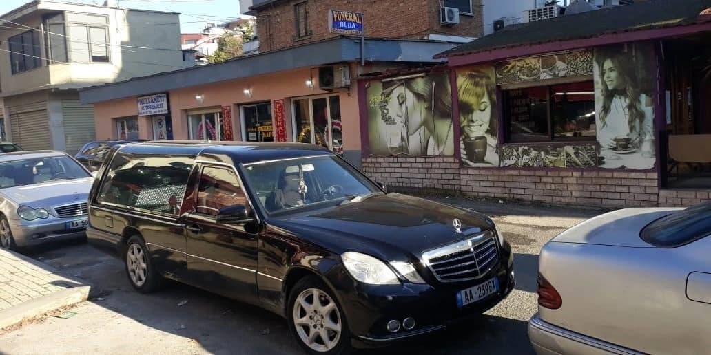 Automjeti i Funeral BUDA në Tiranë, fotografi origjinale